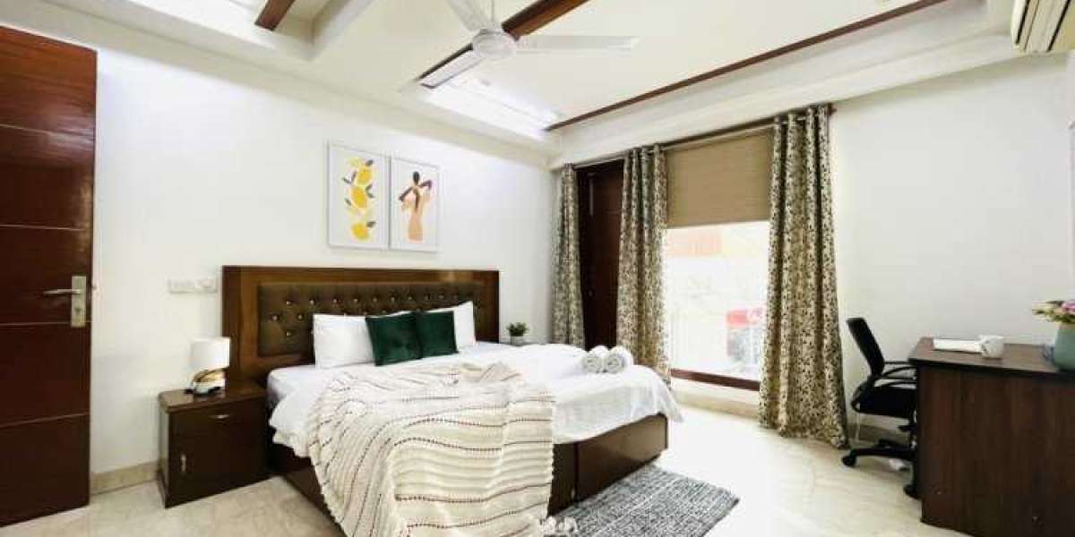 Can I Book a Serviced Apartment Near Delhi Airport?