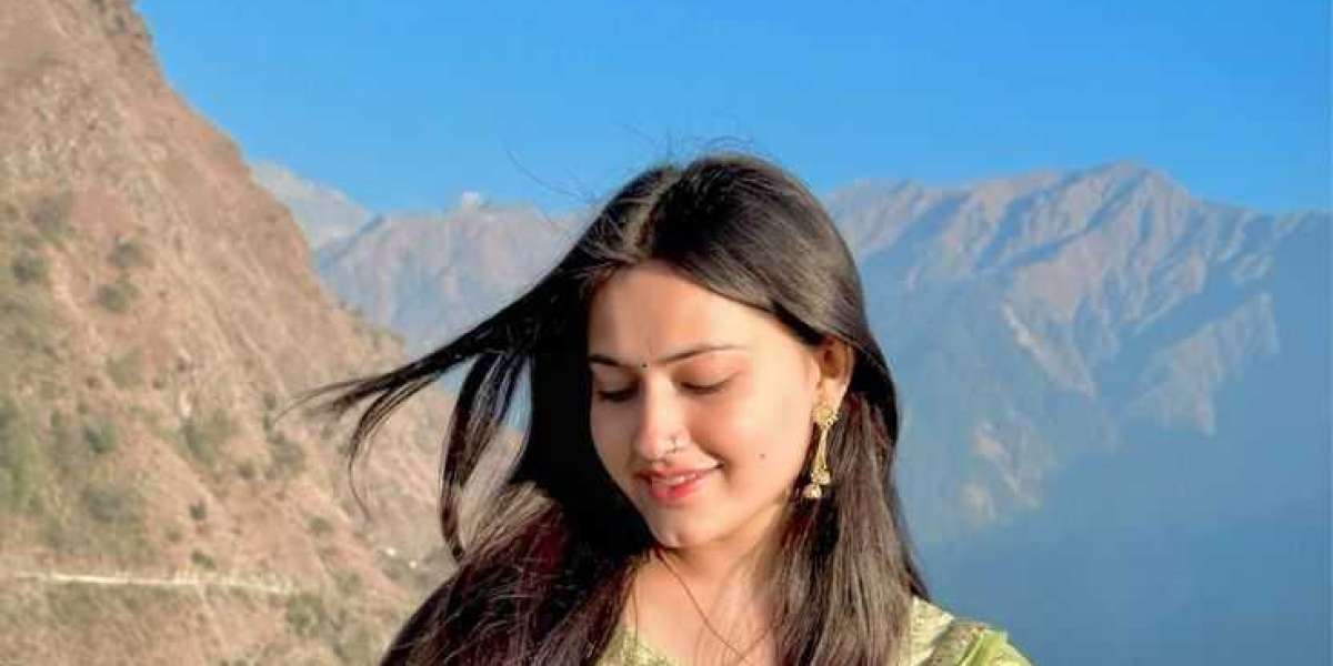 Call Us ⇆ 9643900018 ⇆ Call Girls In Sarai Kale Khan